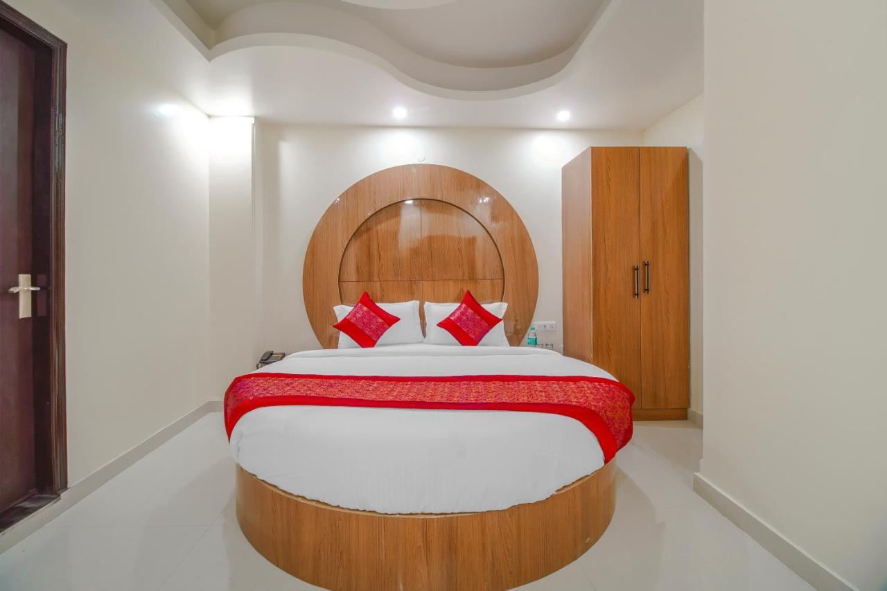 Hotel Classic Paradise New Delhi Exterior photo